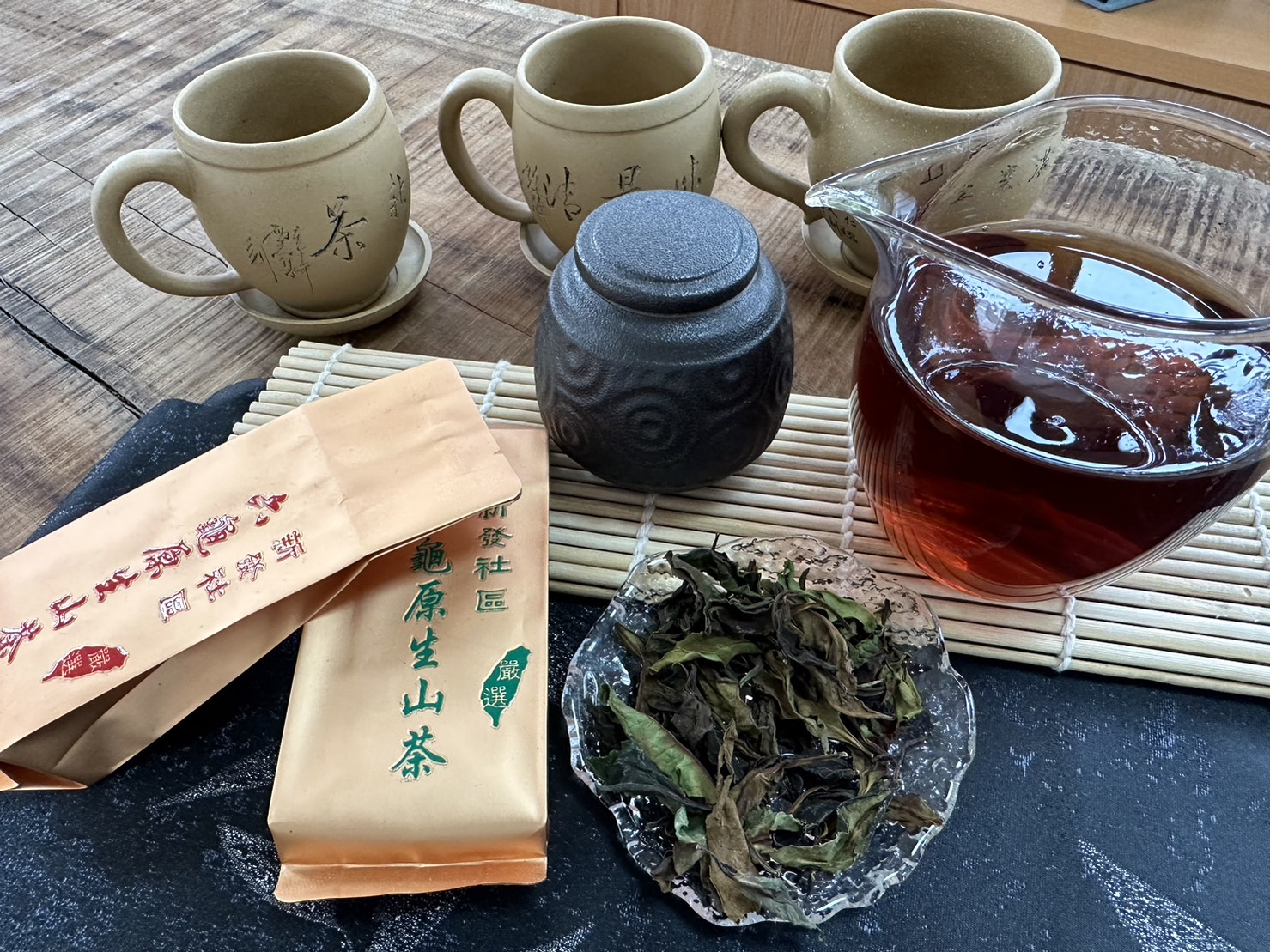 走入高雄山區體驗六龜山茶故事館原生山茶
